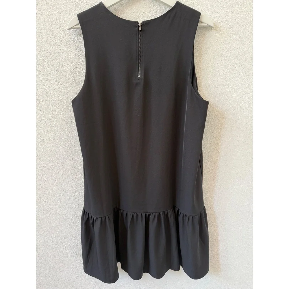 Chelsea28 sleeveless shift