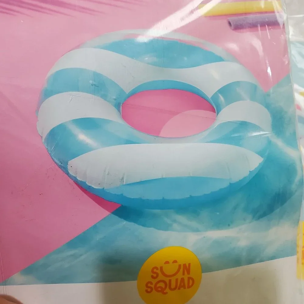 Sun Squad Inflatable Swim Tube 31 in Diameter 9+‎