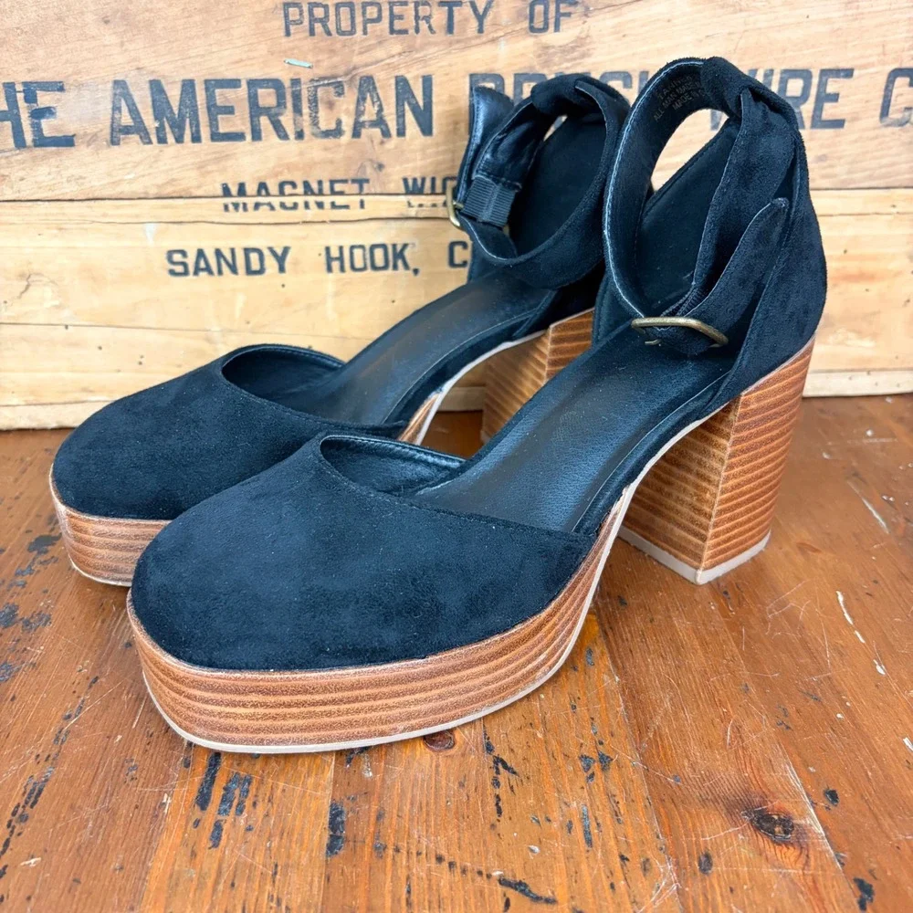 Cushionaire Tanner Black Platform Wood Block Heel Square‎ Toe Pumps 8M