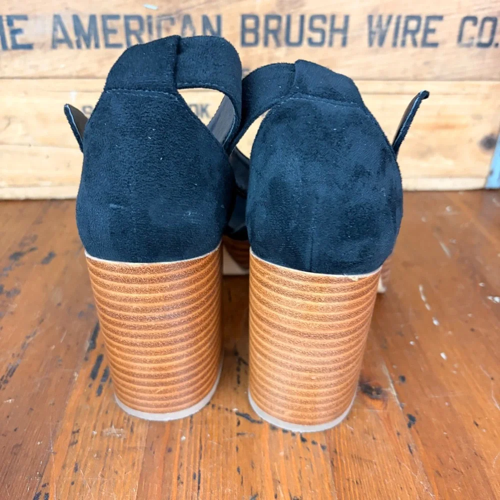 Cushionaire Tanner Black Platform Wood Block Heel Square‎ Toe Pumps 8M