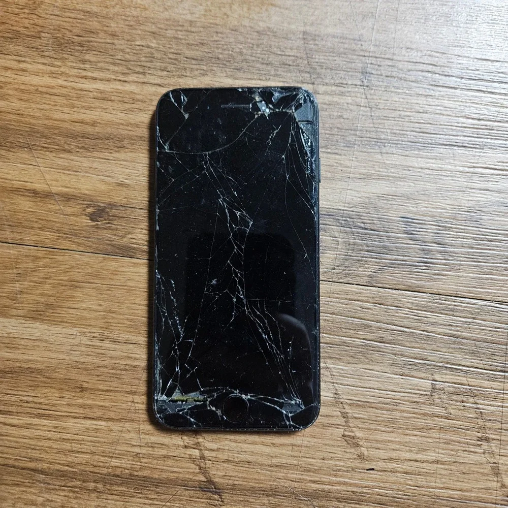 Apple iPhone 7‎ A1660 Handheld Smartphone IOS Black For Parts Only