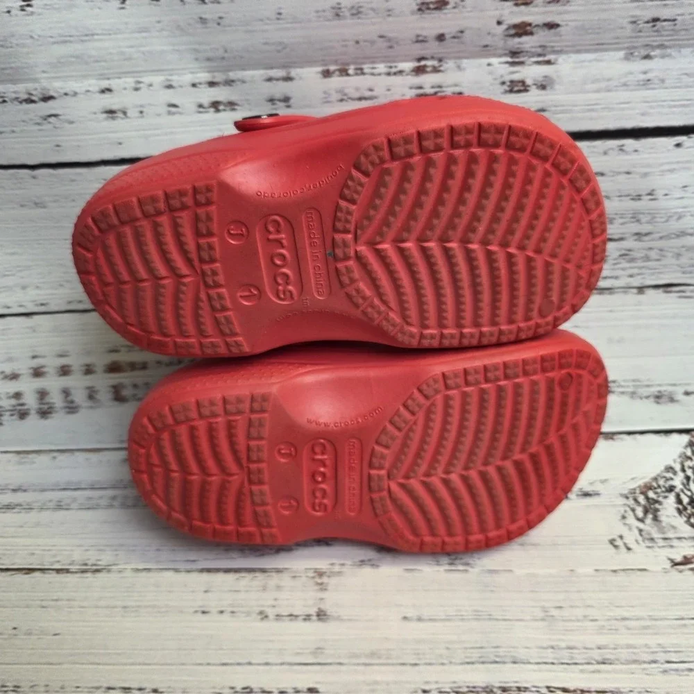 CROCS lighting color