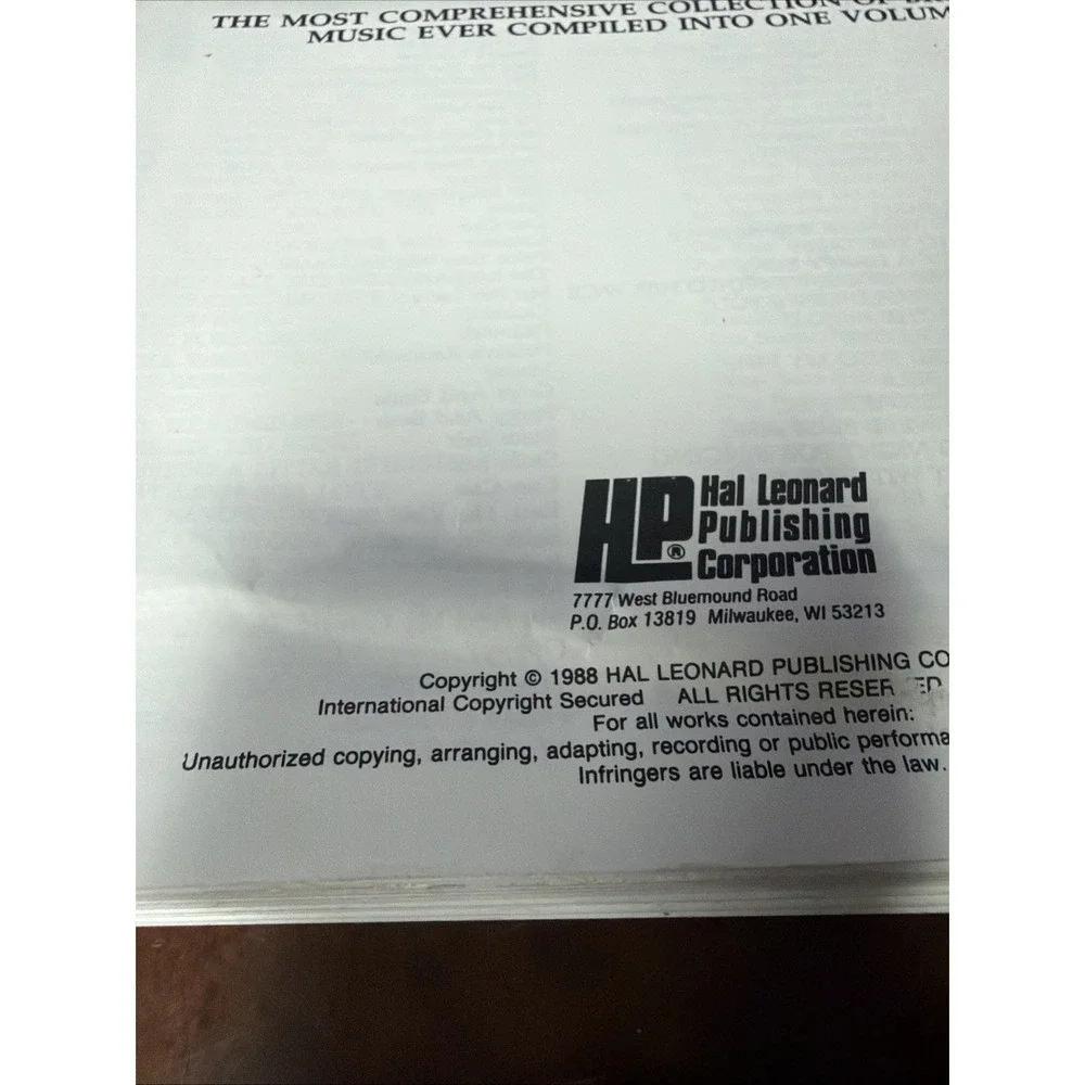 Definitive Broadway Collection: Piano, Vocal, Guitar by Hal Leonard Corp SC 1988