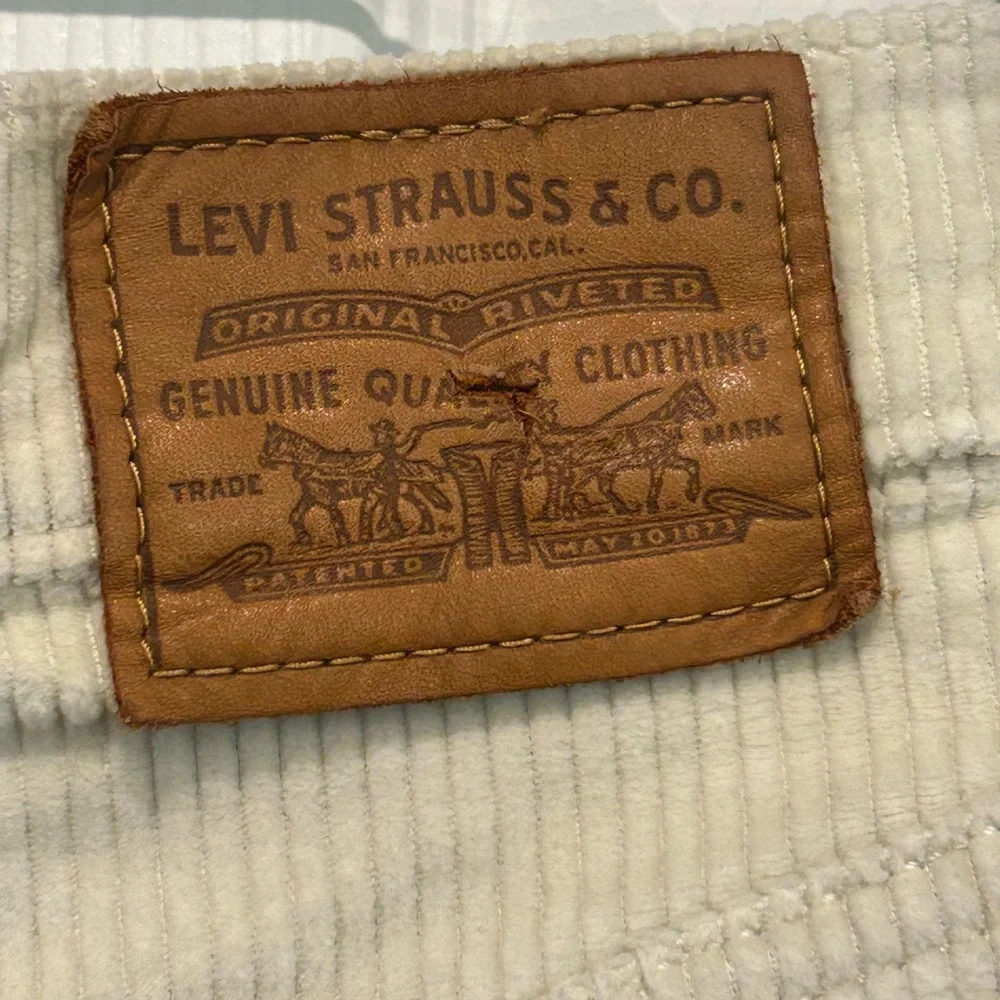 Levi's Cream‎ Corduroy Skirt