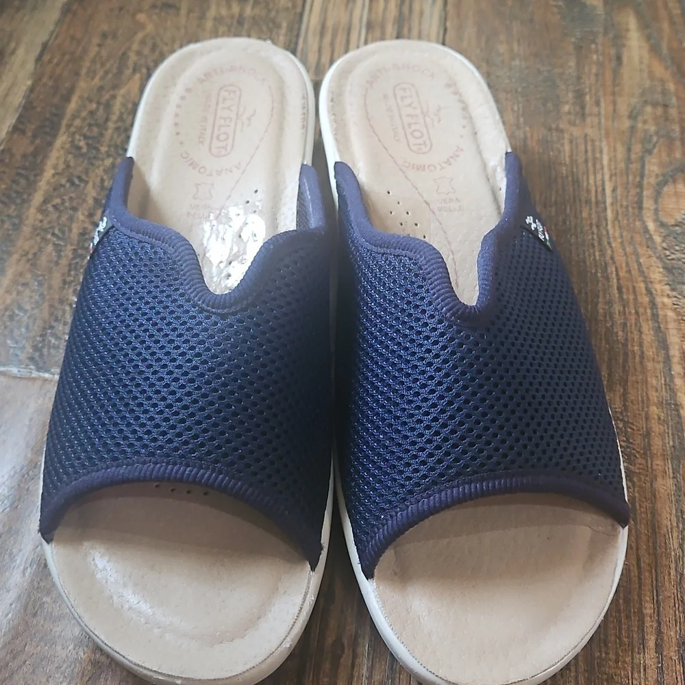 Fly Flot comfortable sandals fly