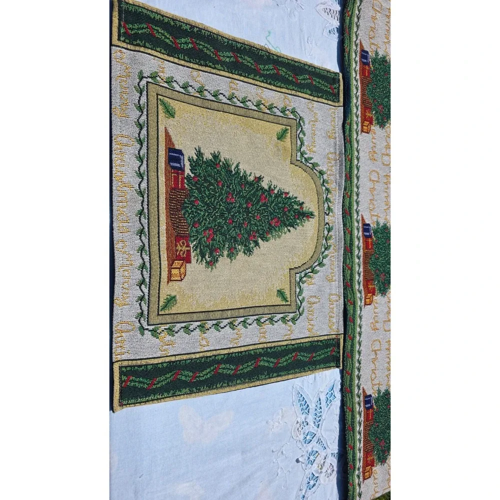 Christmas Table Runner and Placemat Set, Holiday Tree Design, Festive Decor‎