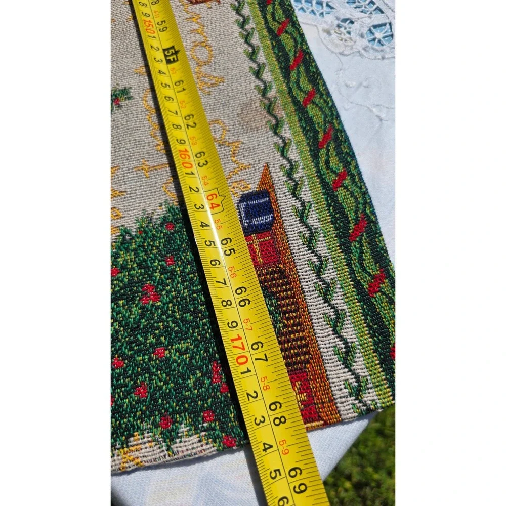 Christmas Table Runner and Placemat Set, Holiday Tree Design, Festive Decor‎