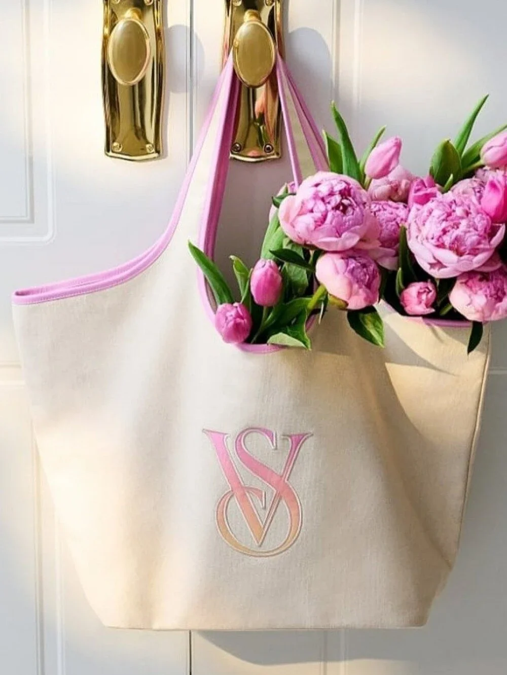 NWT VICTORIA'S SECRET  Tote