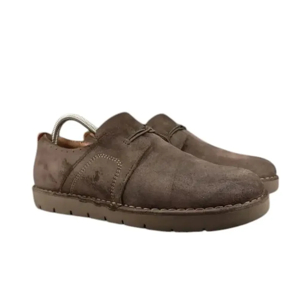 Clarks used shoes