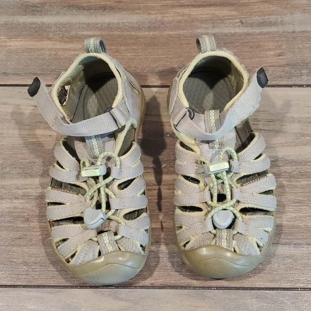 Keen Kids Boy Outdoor Hiking Waterproof Sandals shoes sz 12 Toddler
