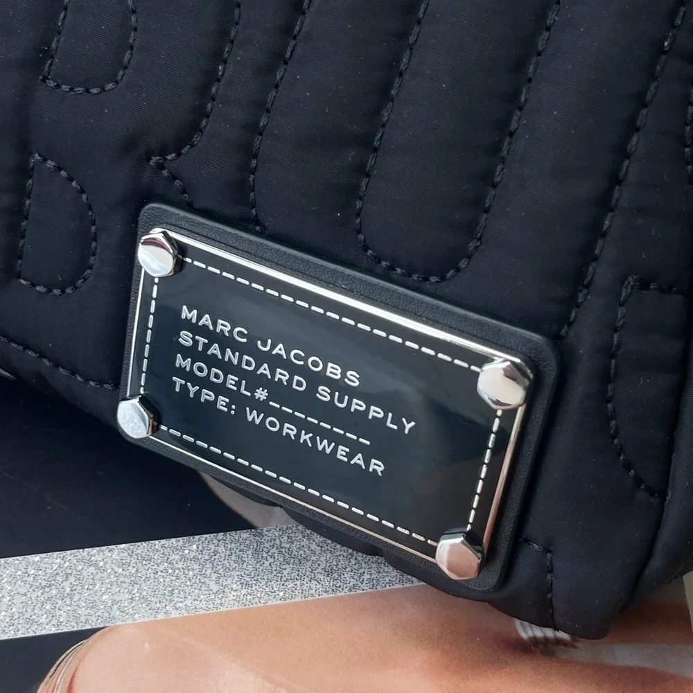 Marc Jacobs new+tag marc