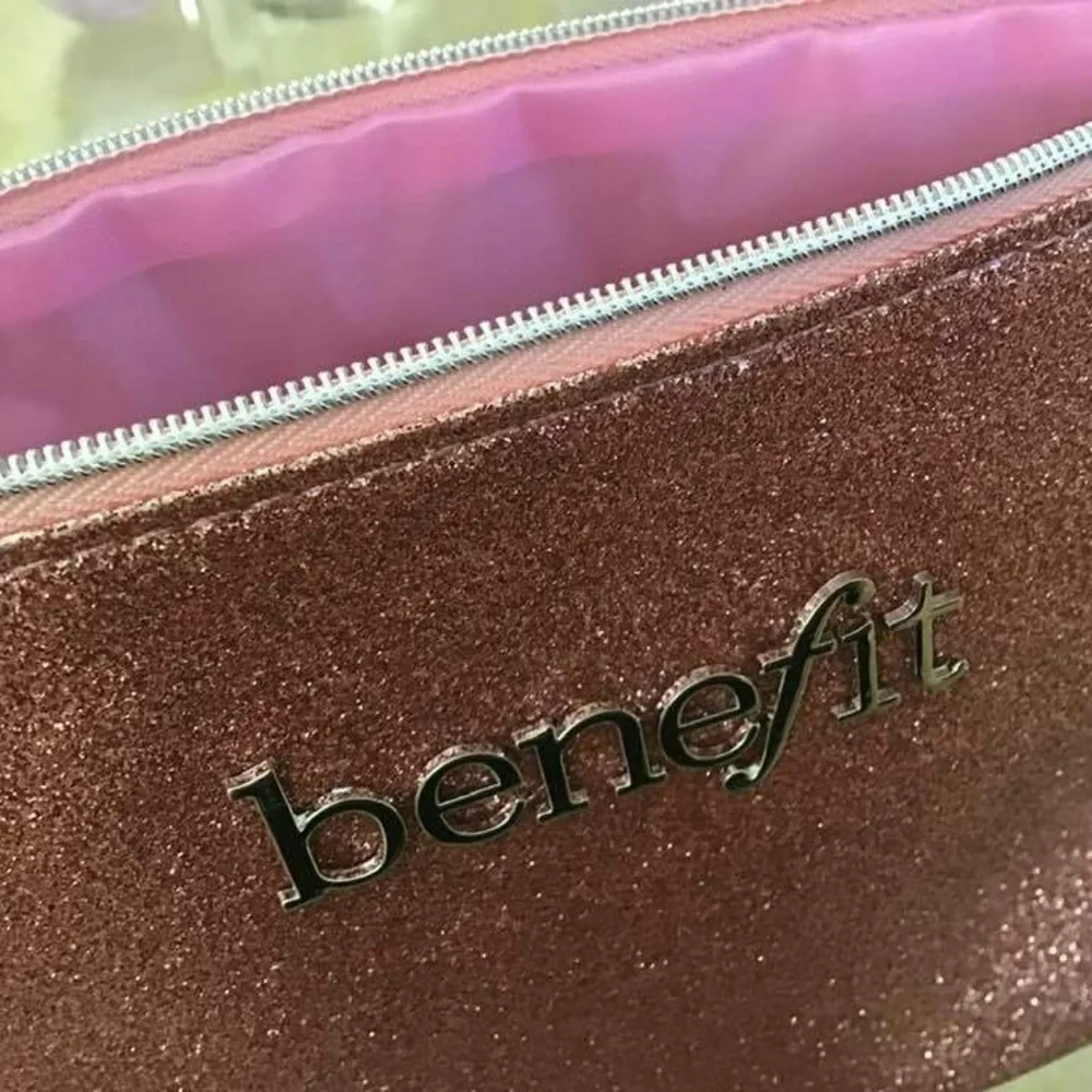 Benefit glittery shimmery