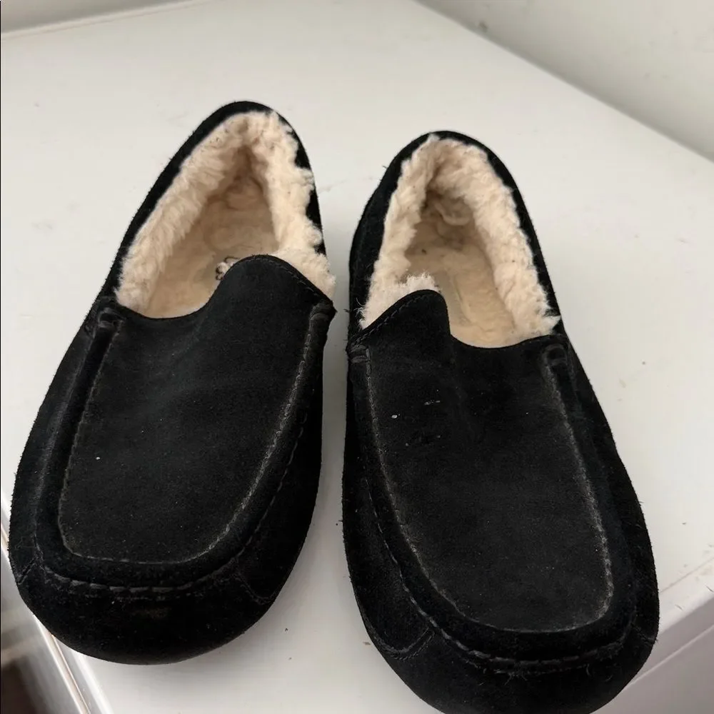 UGG Black Slippers Suede Slip On Wool Lined , size 11 men