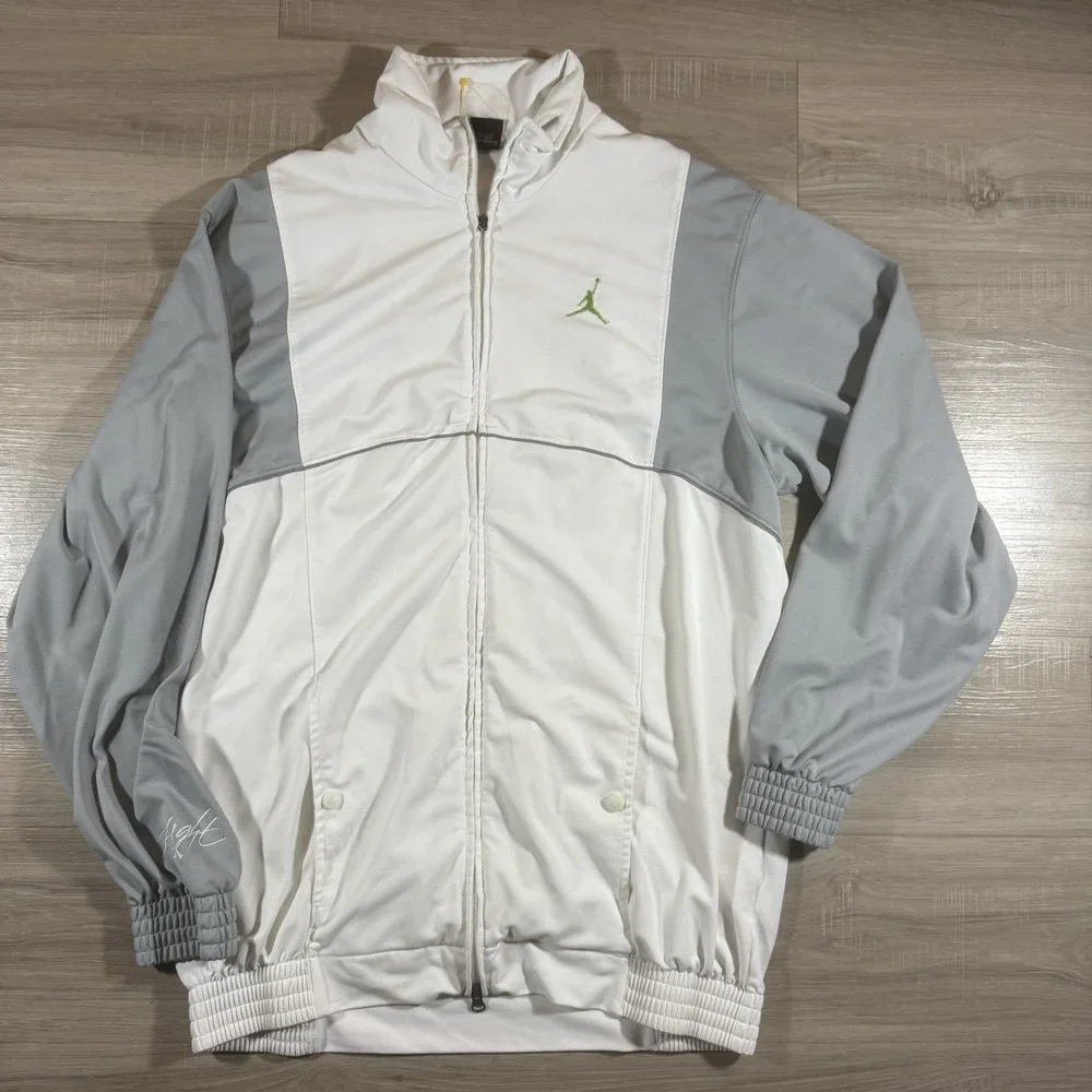 Vintage Jordan Flight‎ Retro 5 Green Bean White Gray Jacket Men sz Large Warm Up