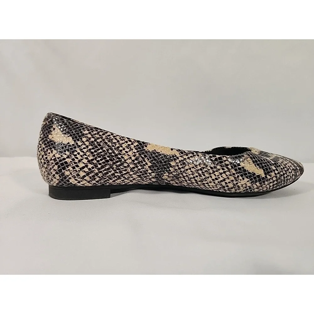 Vionic snake print