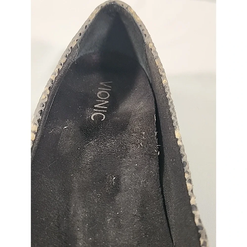 Vionic snake print
