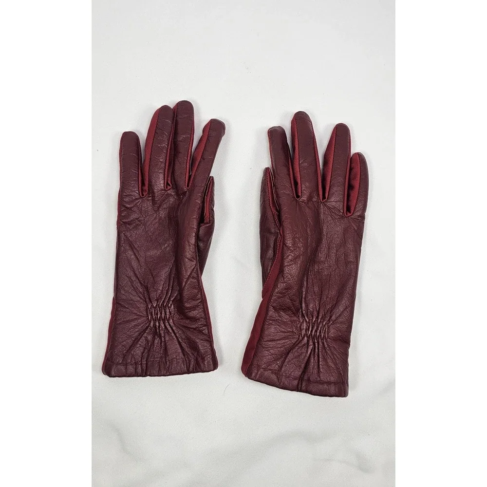 Isotoner Signature Women's‎ Leather Touchscreen Dress Gloves Red XS/S
