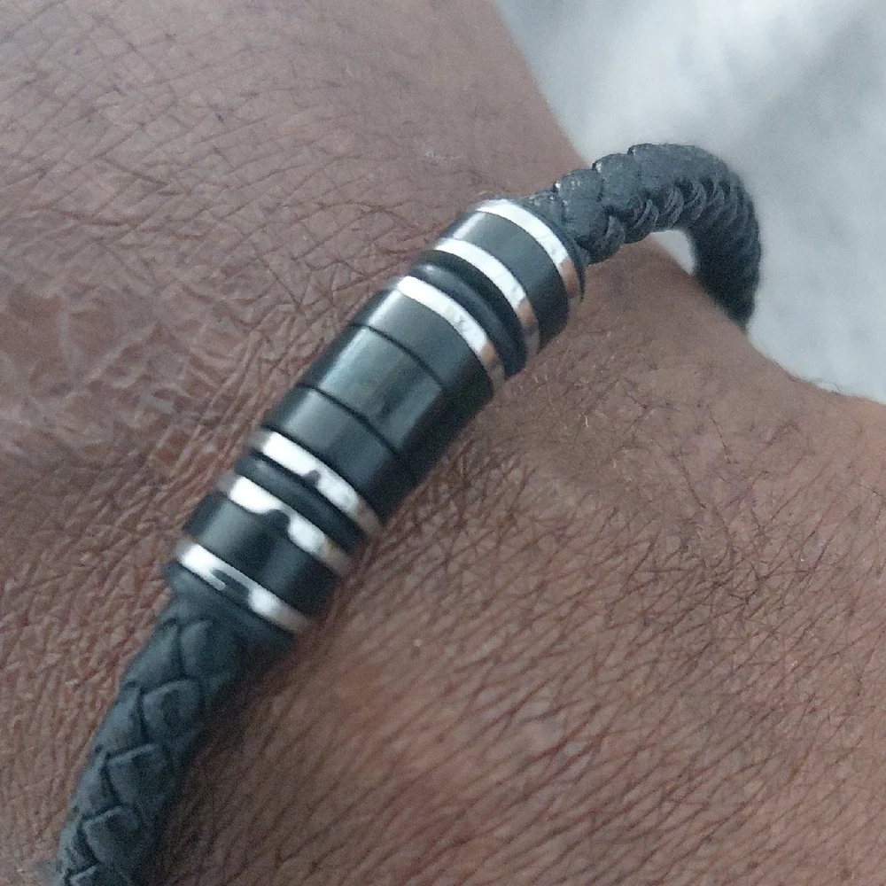 lucano Geovanni leather accents
