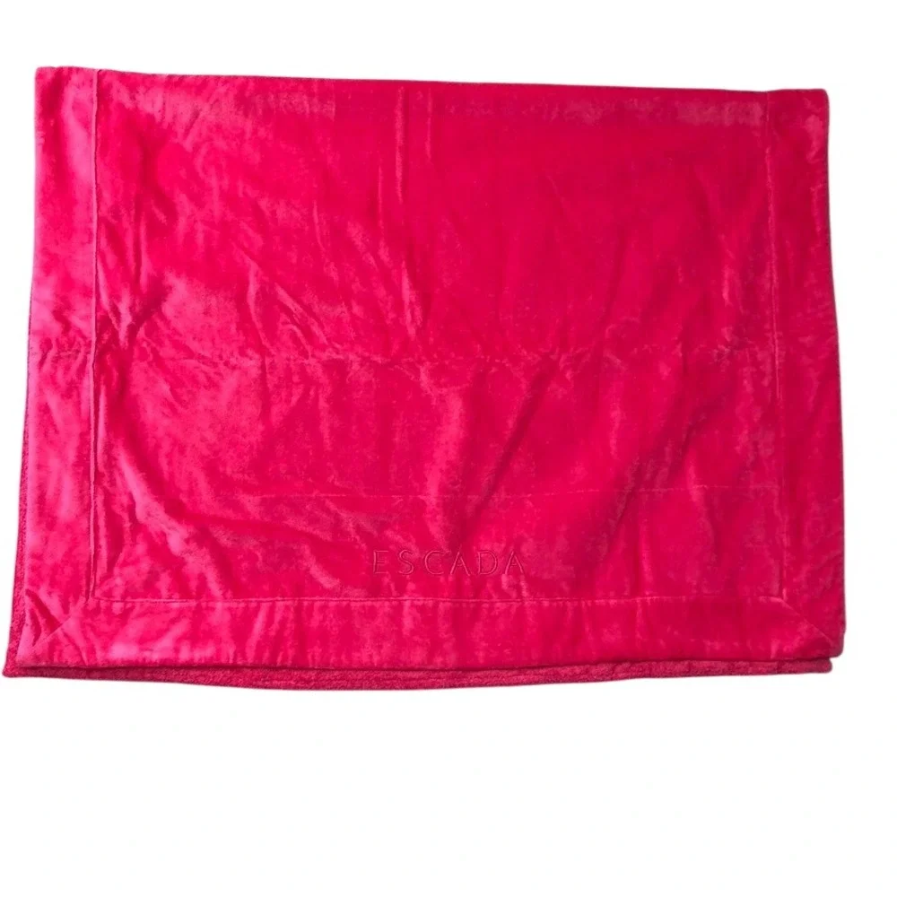 Escada Beach Bath Towel Unisex Fuchsia Pink Velour Cotton Embroidered Logo