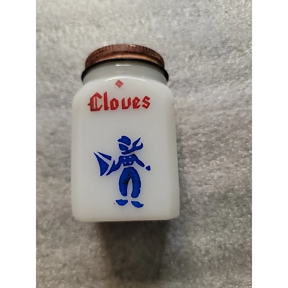 Vintage Mckee Dutch Milk‎ Glass Spice Jar Container Cloves