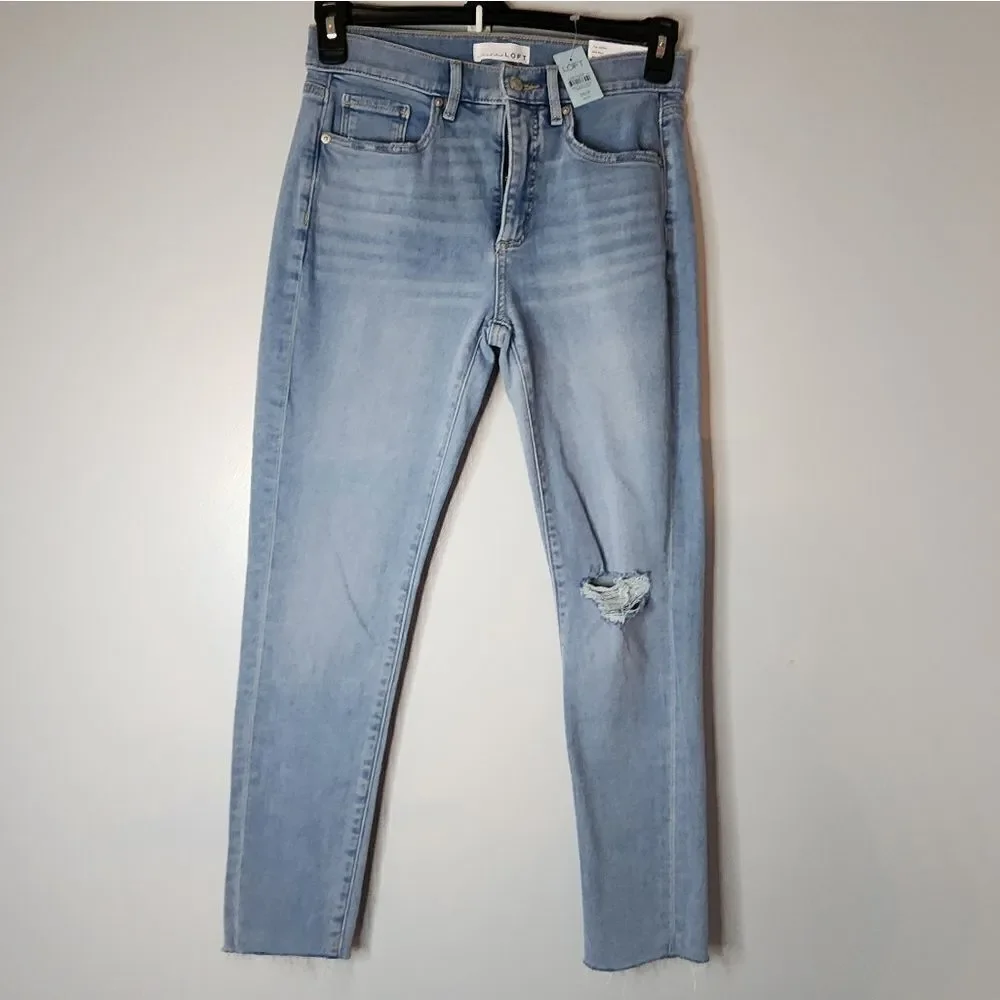 LOFT Petite New Curvy Frayed Mid Rise Skinny Jeans Light Indigo Wash Size 29