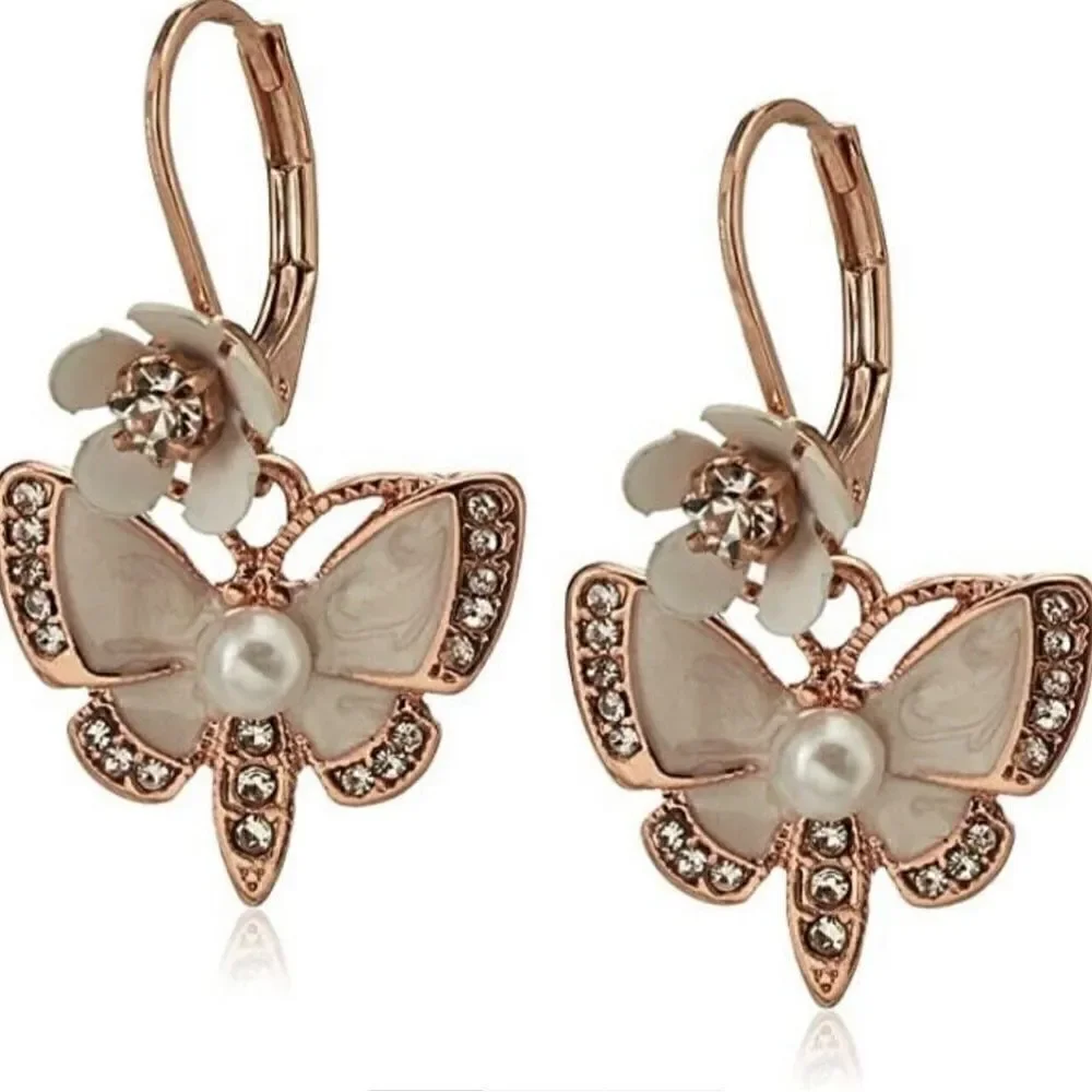 Betsey Johnson 🦋 betsey