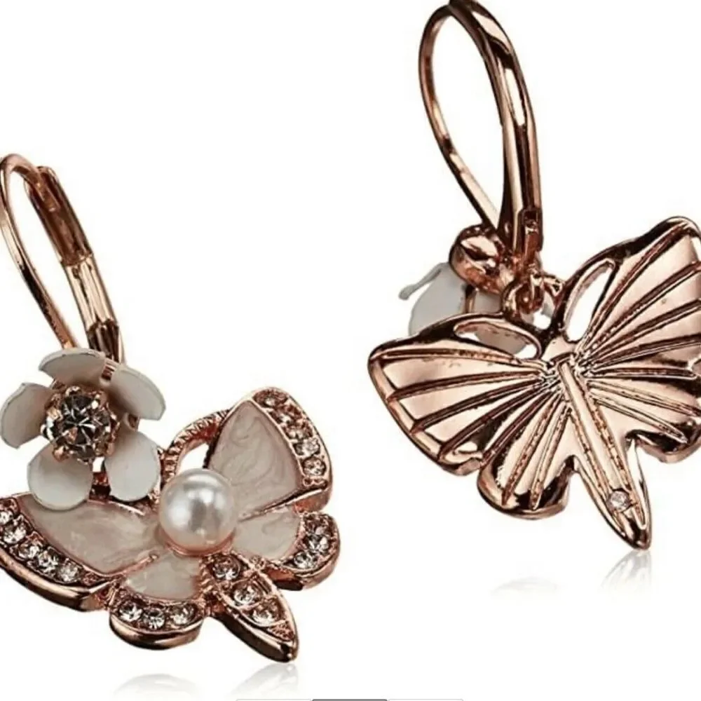 Betsey Johnson 🦋 betsey