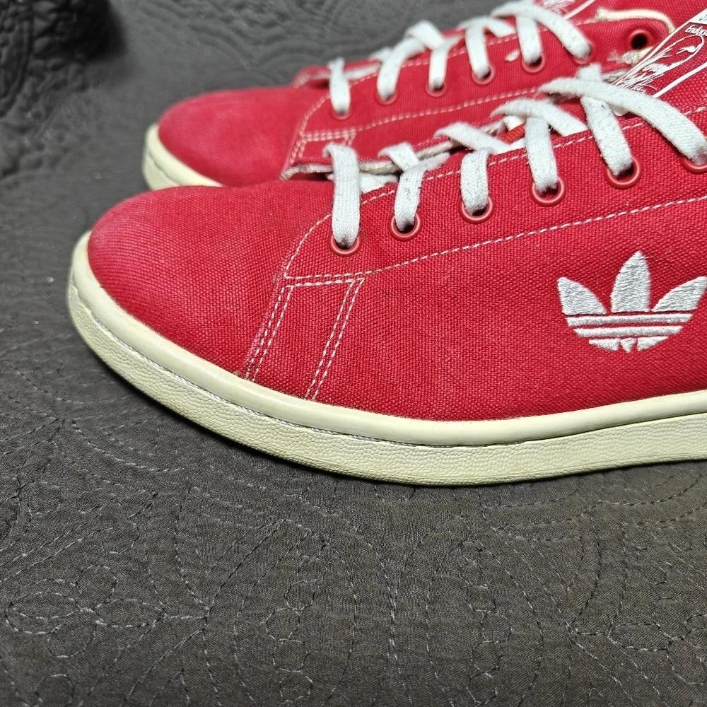 adidas retro logo