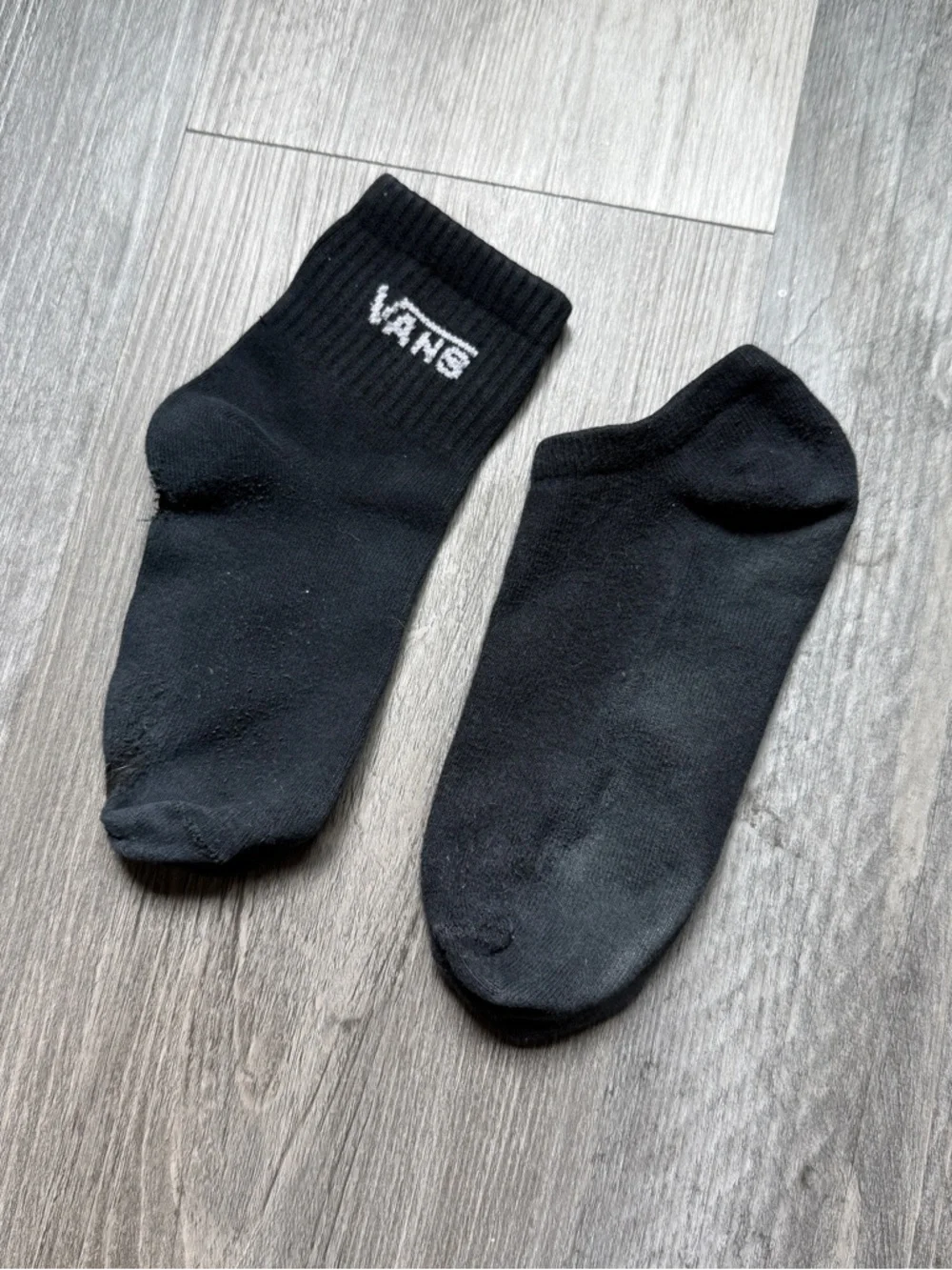 Vans plain black