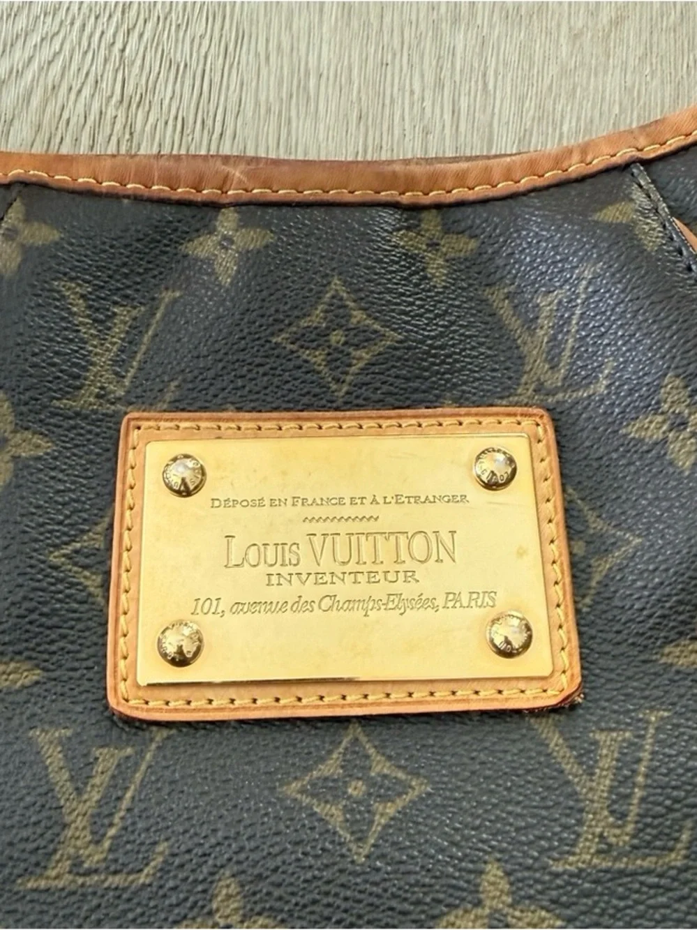 Louis Vuitton classic louis