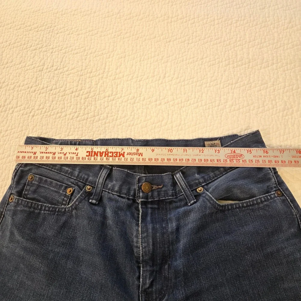 Levis measurements waist