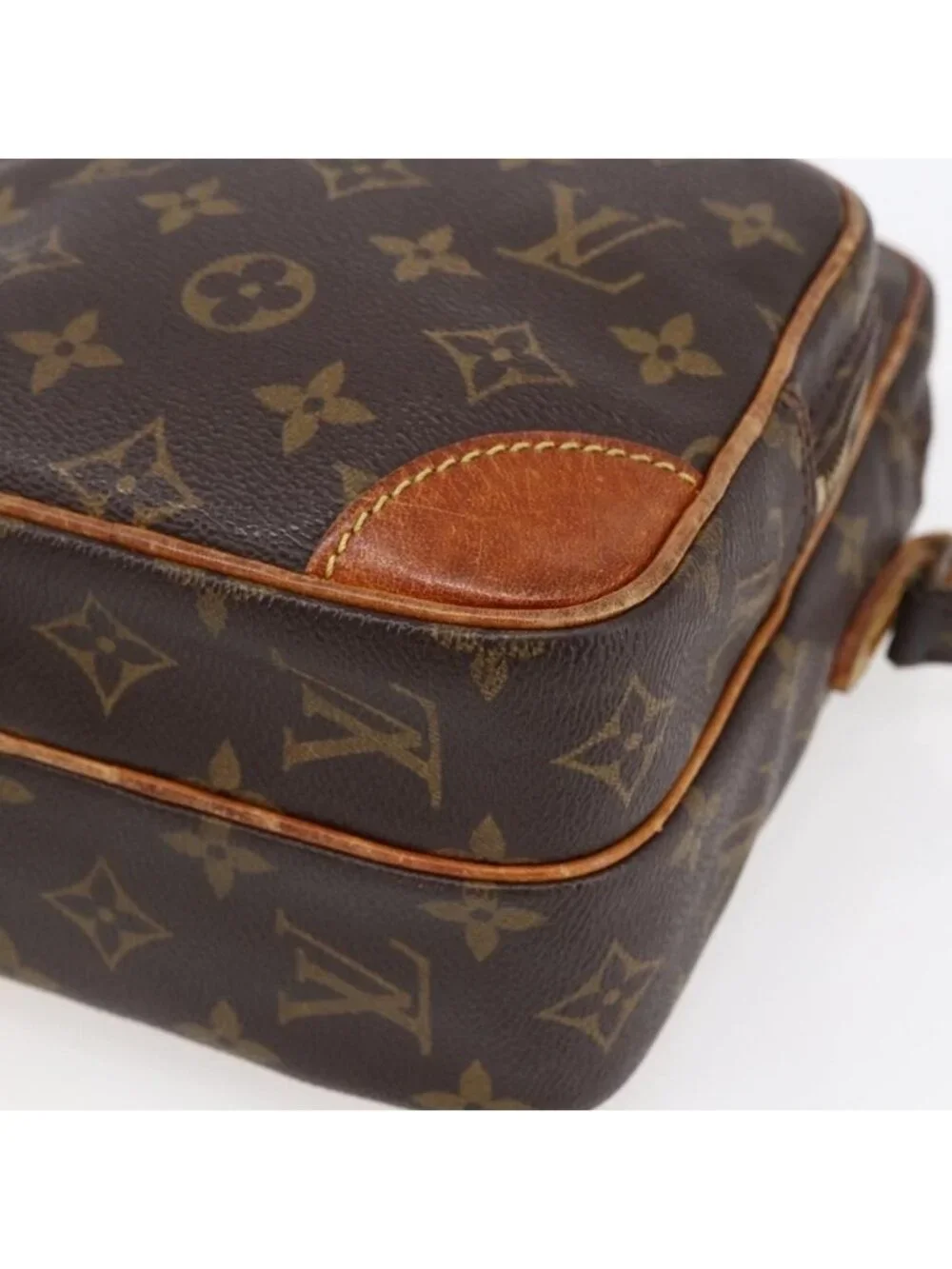 LOUIS VUITTON pre owned