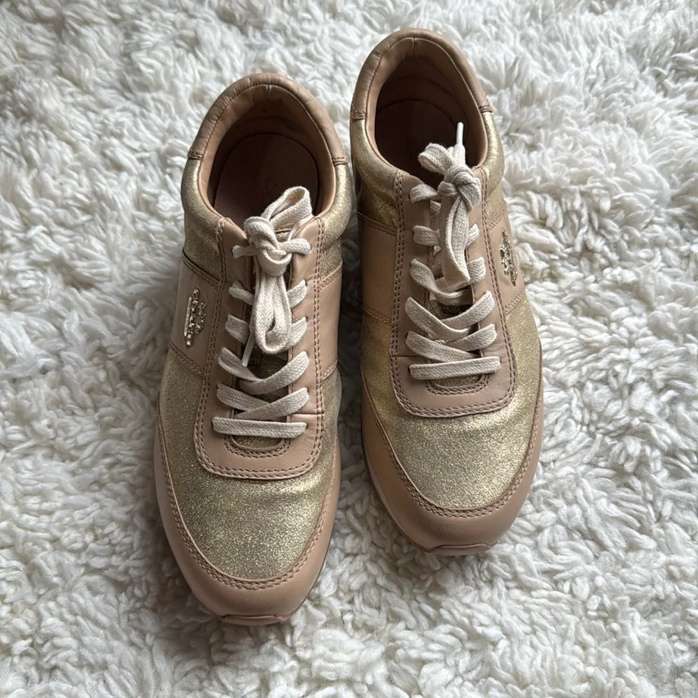 Coach these lace