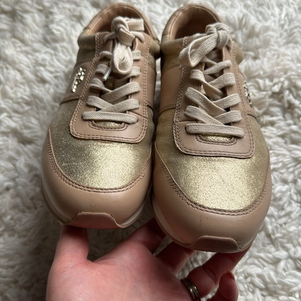 Coach these lace