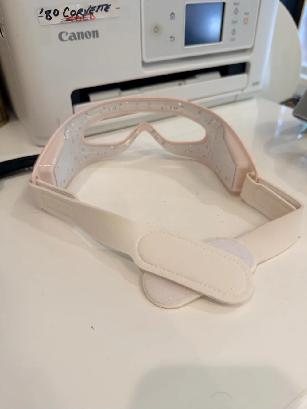 Ami Pink Red Light Therapy Eye Mask for Under-Eye Rejuvenation