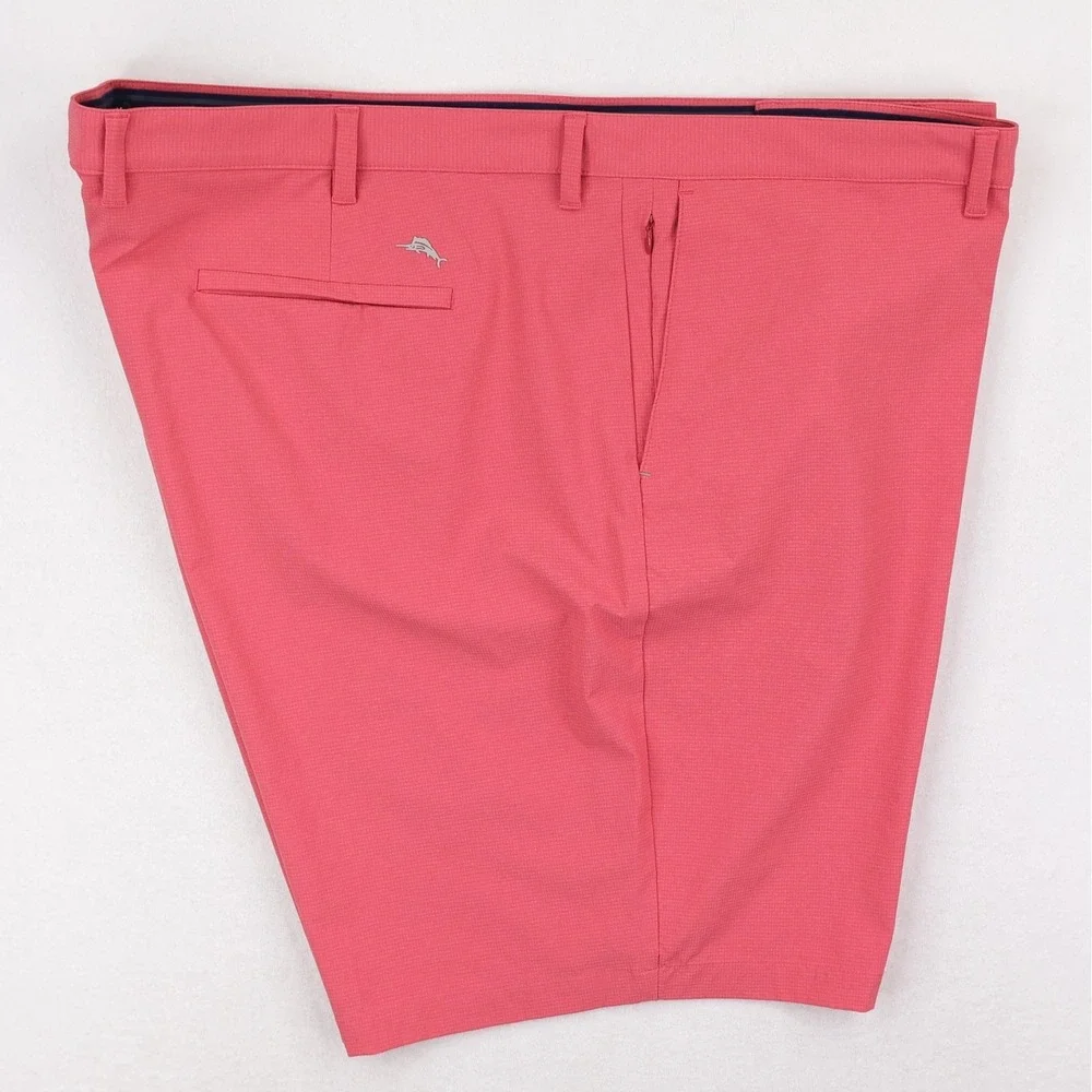 Tommy Bahama excellent no