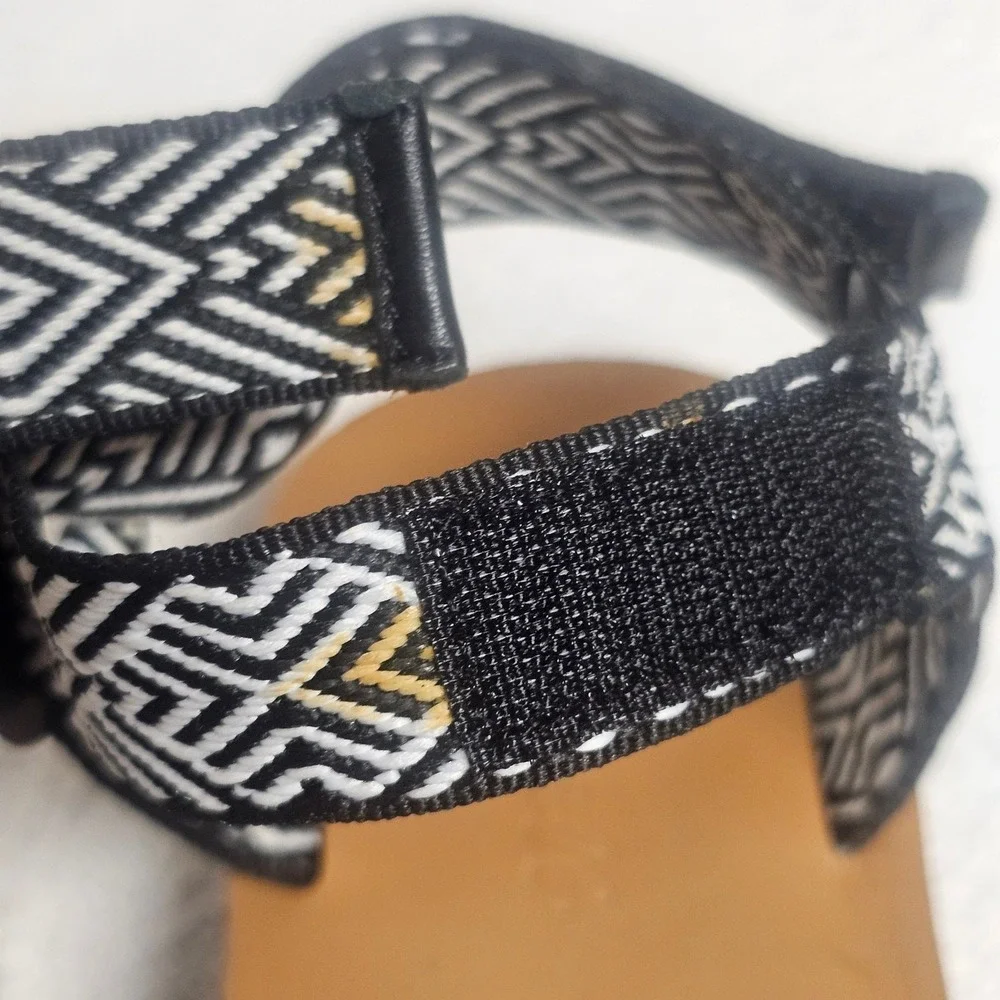 Madewell beach white black