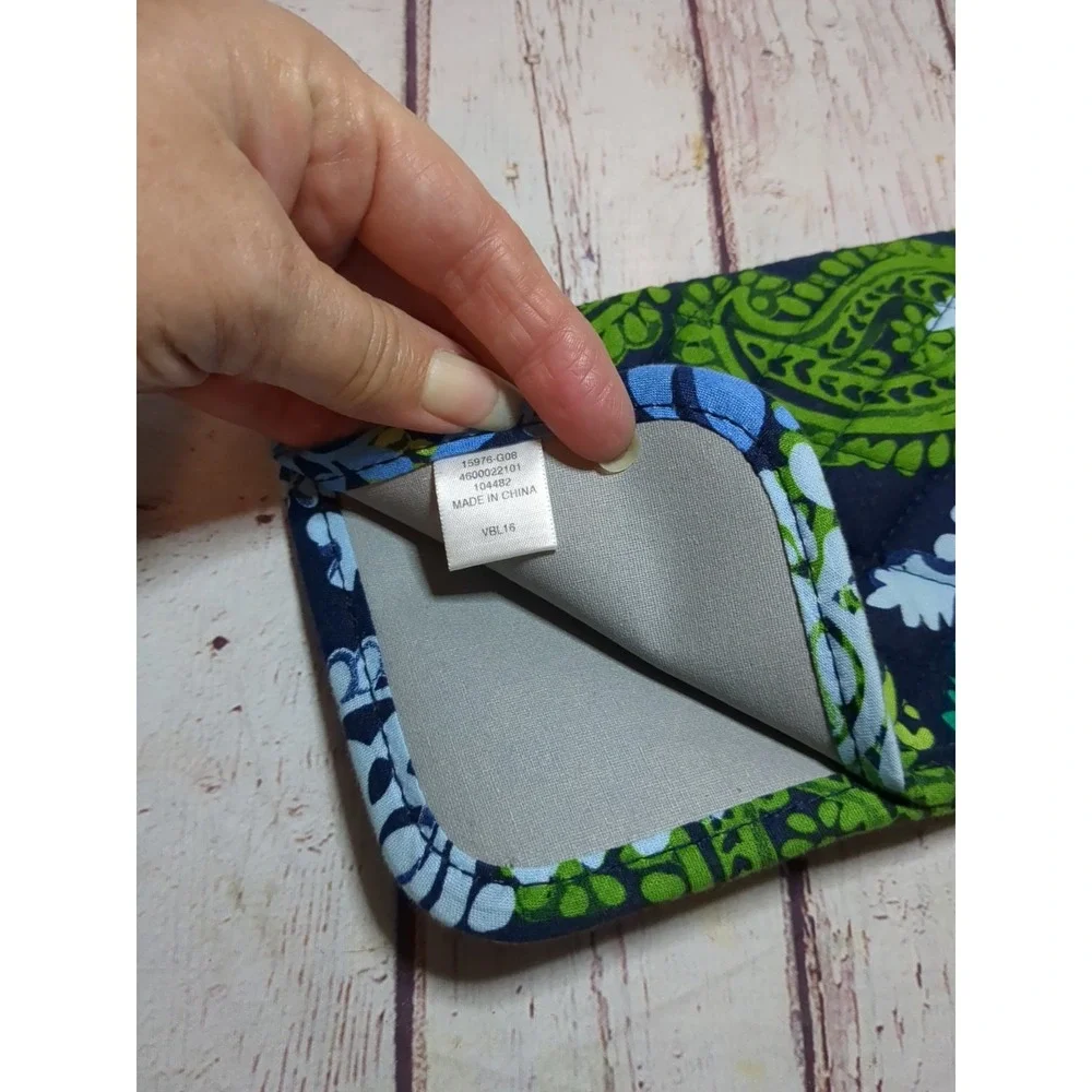 Vera Bradley guarantees listings excellent