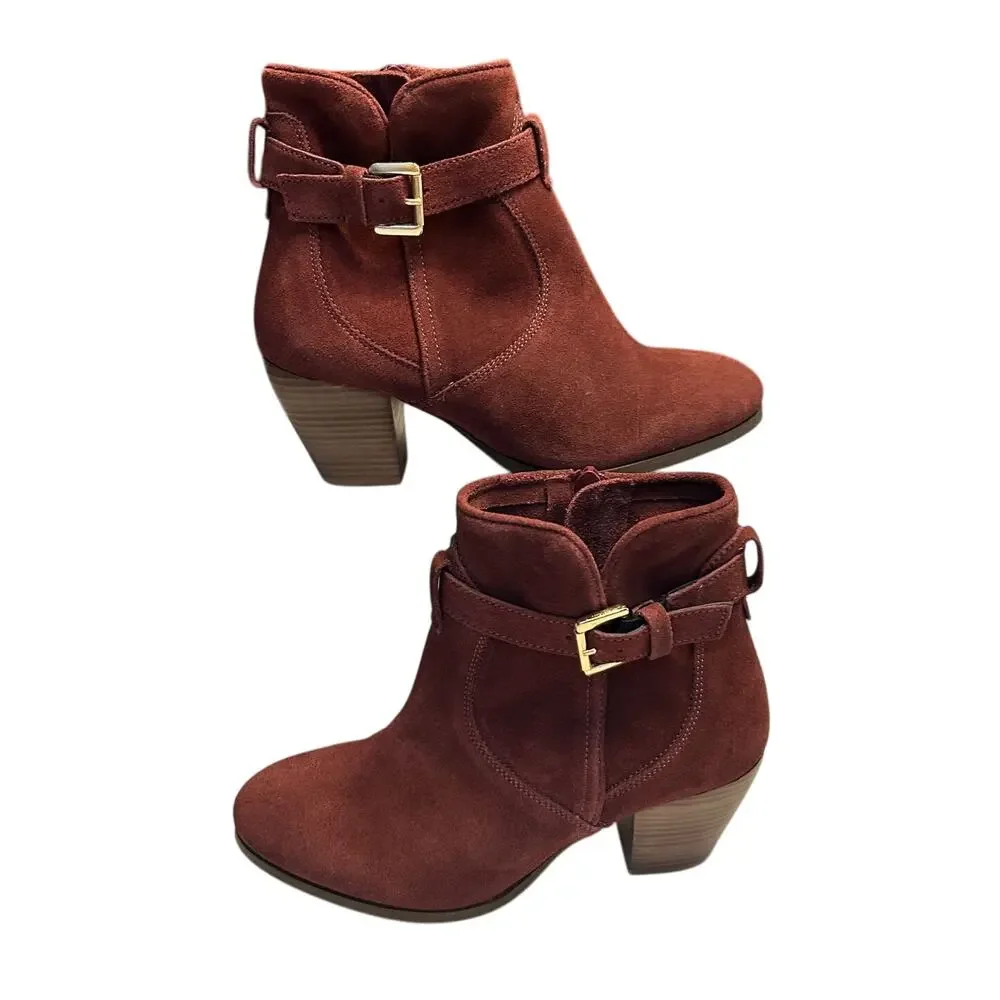 Violet & Red step out