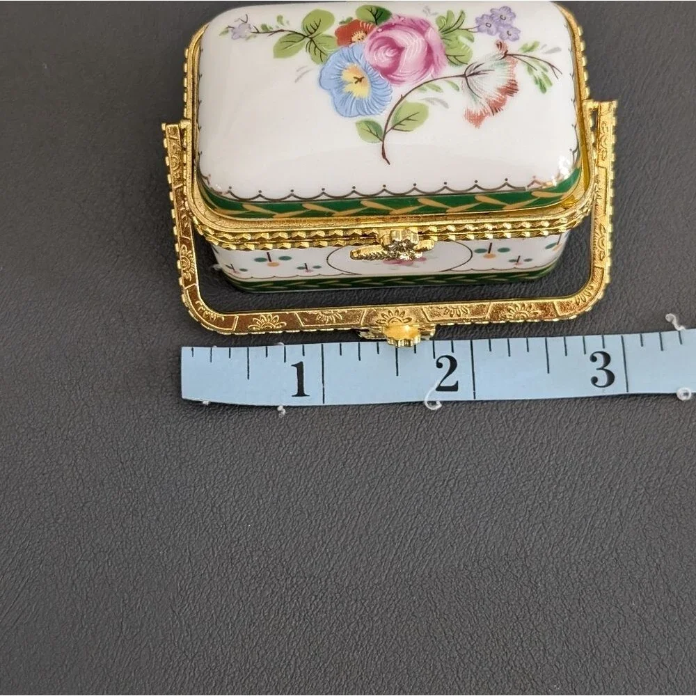Vintage trinket box