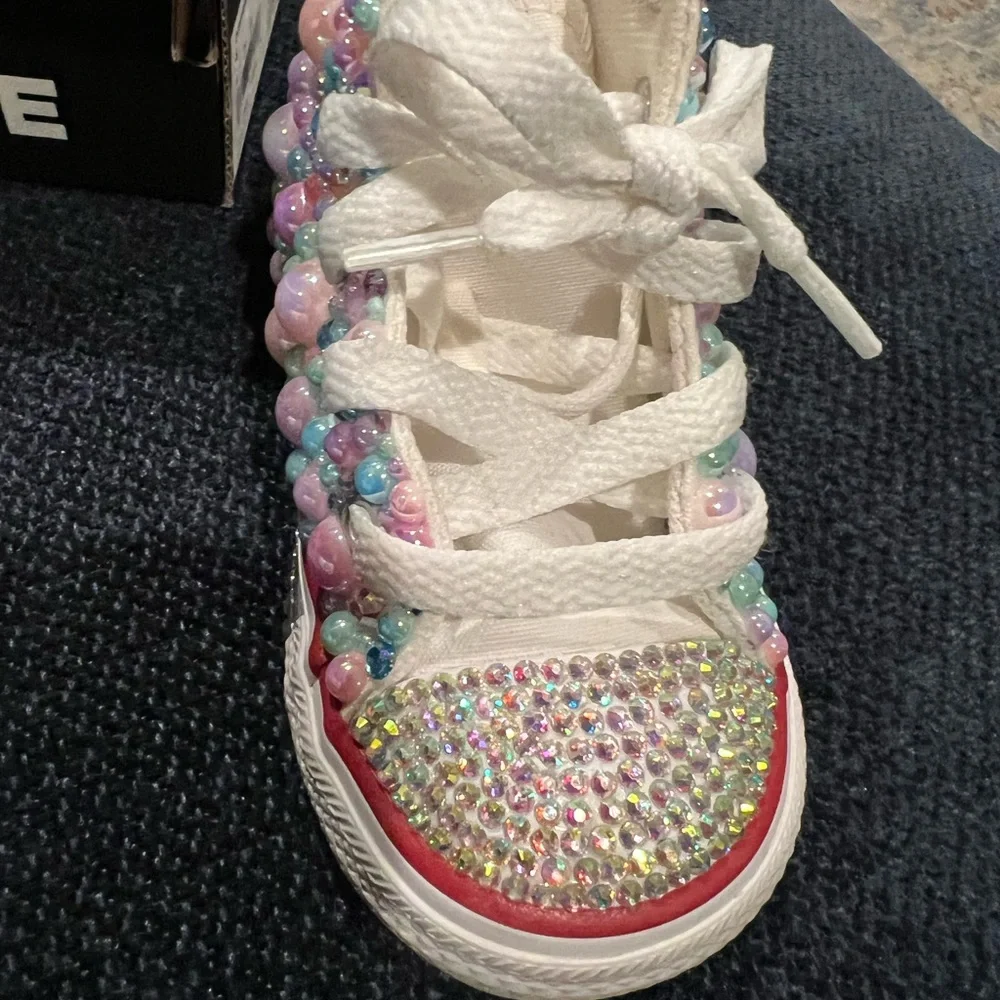 Converse classic features