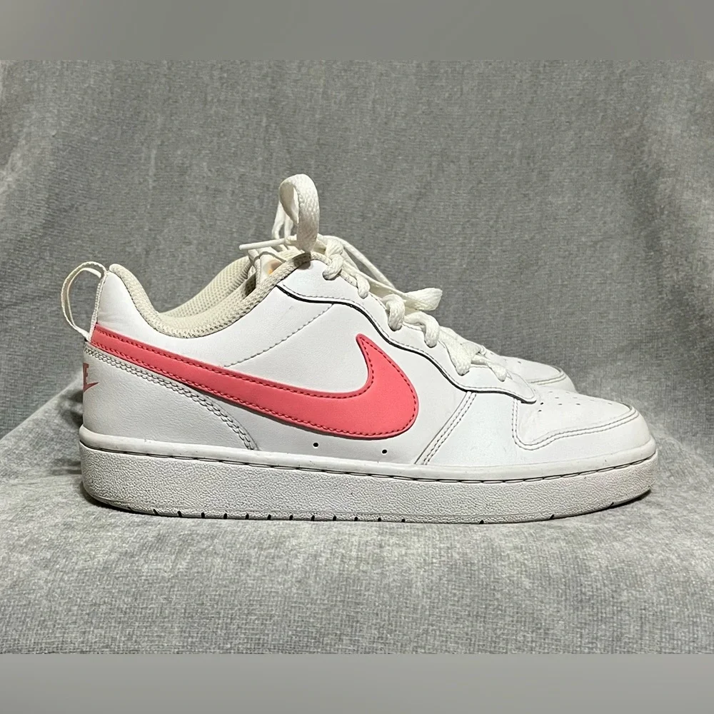 Nike chic sneakers