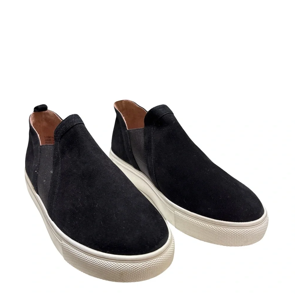 Caslon Ezra Women's Black Slip-On Suede Sneakers 5.5