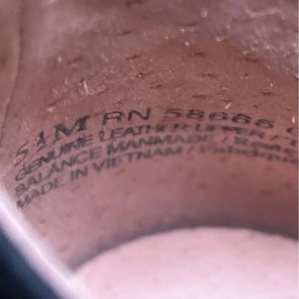 Caslon sleek practical