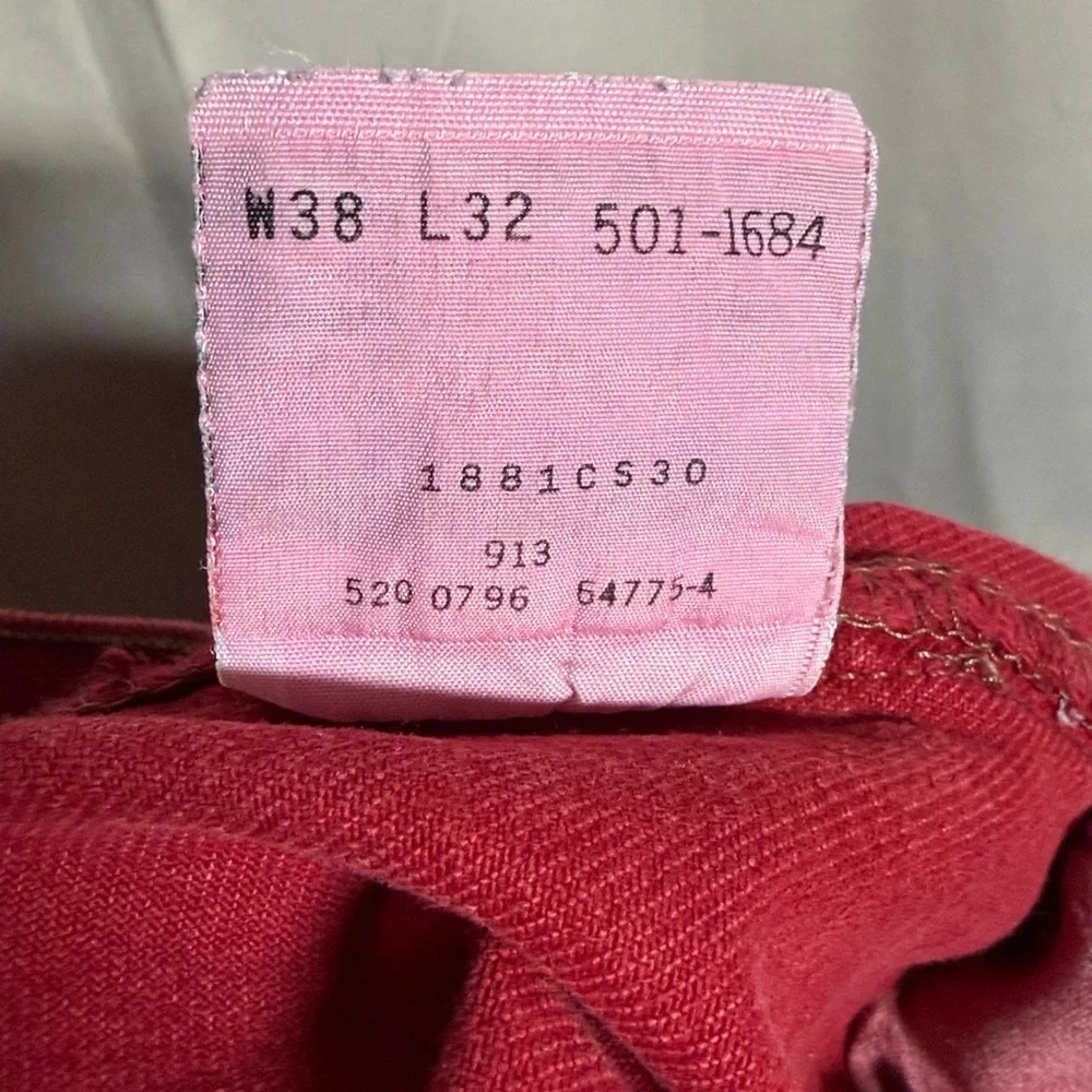 LEVI’S 501 VINTAGE 1996 MADE IN USA Rare Red Button Fly Denim Jeans SIZE 38 / 32