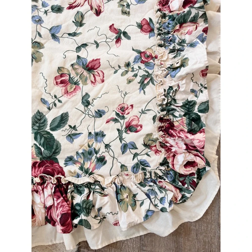 N/A pair ruffled