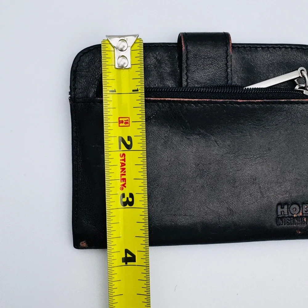 HOBO International compact ample