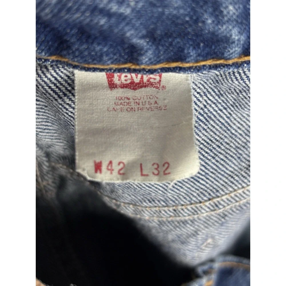 Levis excellent no