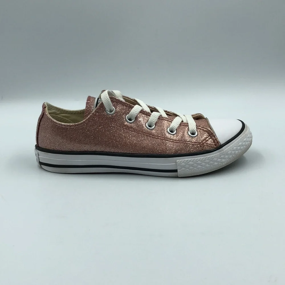 Converse Chuck Taylor Low Shoes Junior Sz‎ 2