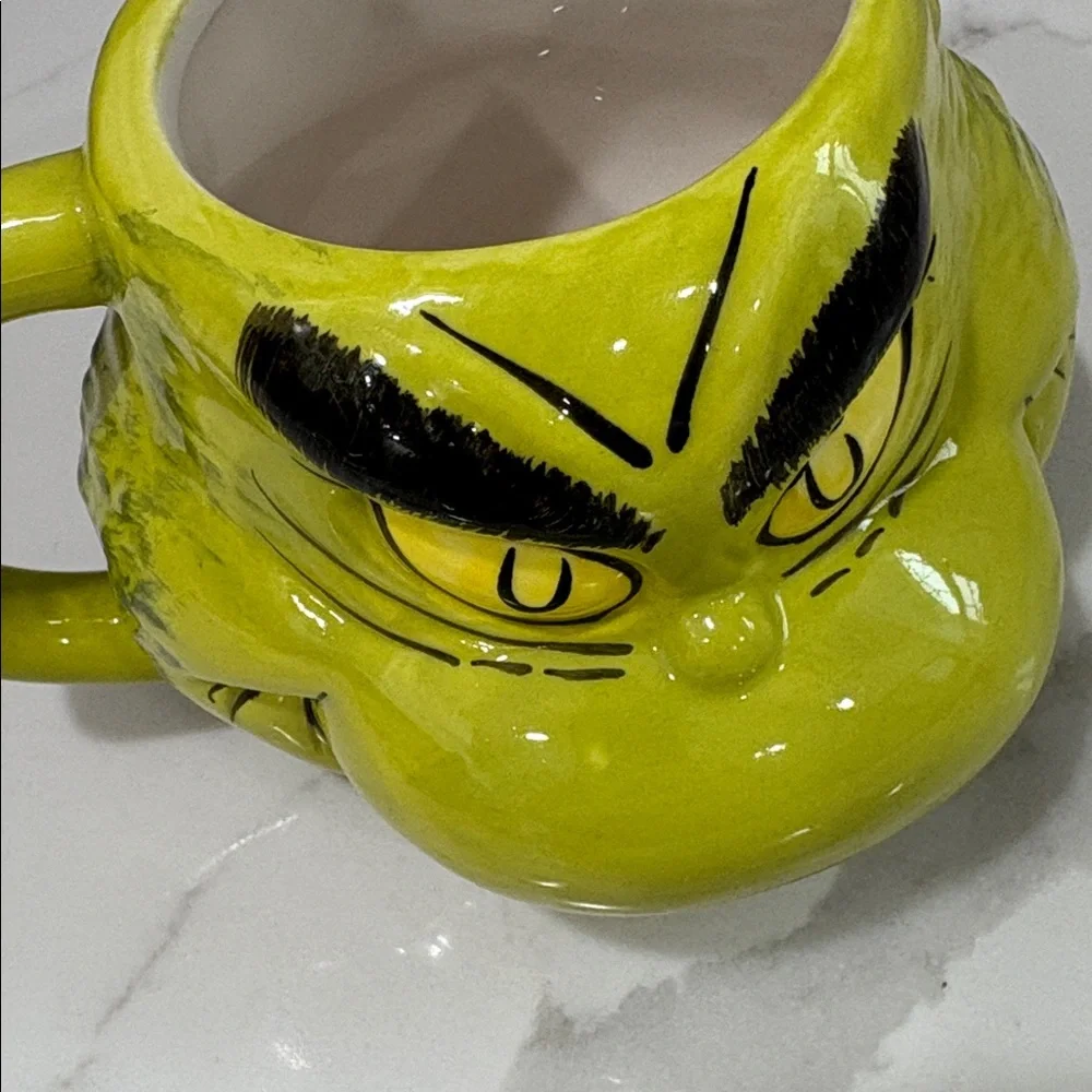 The Grinch bring little